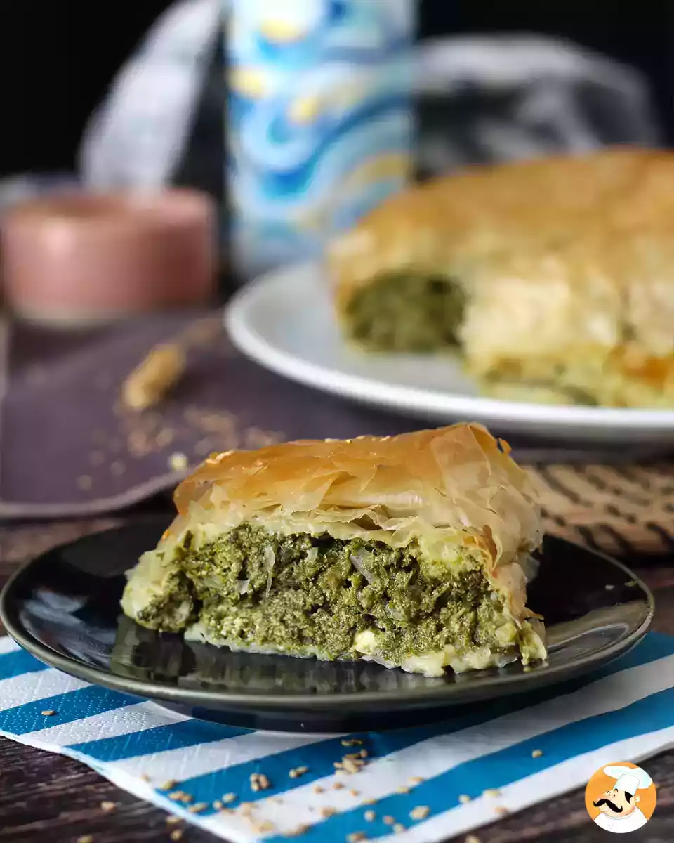 Torta greca di spinaci e feta (spanakopita)