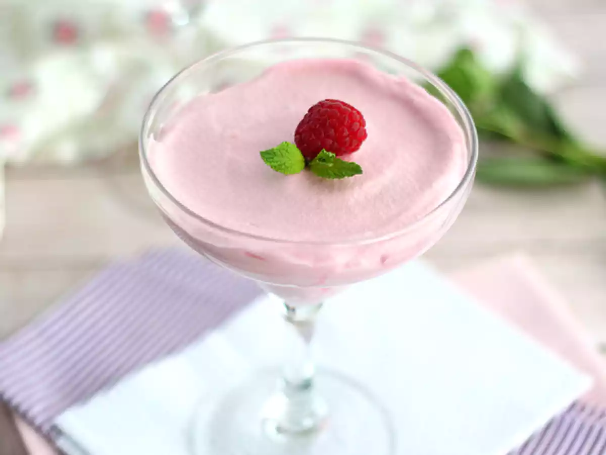 Mousse di fragole: elegante e golosa