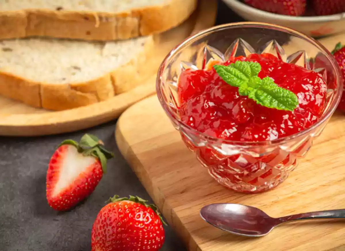 Confettura di fragole: ideale a colazione