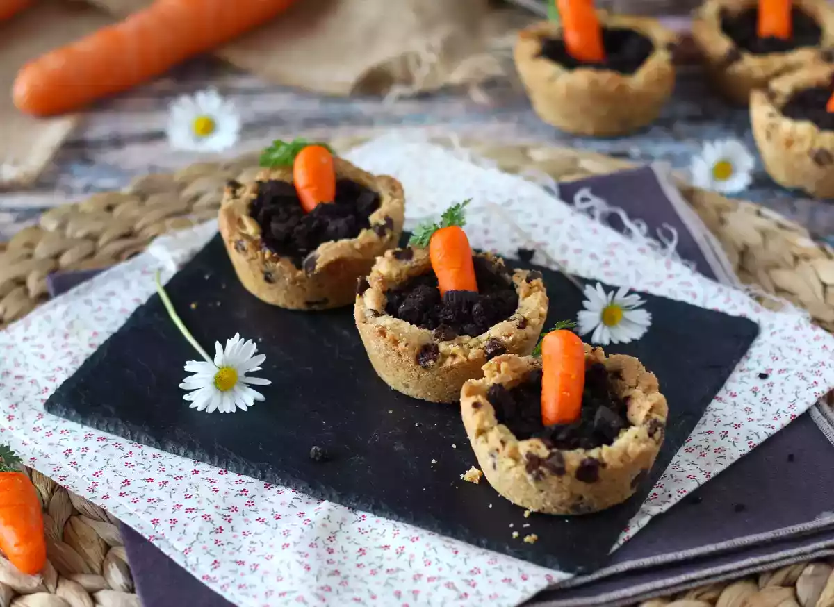 3. Cookie cups al cioccolato con carote di pasta di mandorla