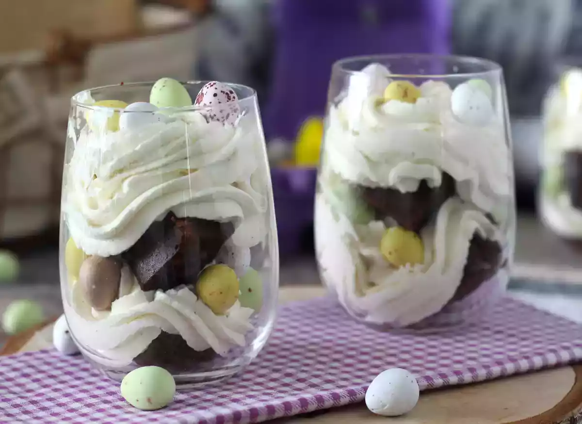 4. Bicchierini di Pasqua con brownie e crema al mascarpone