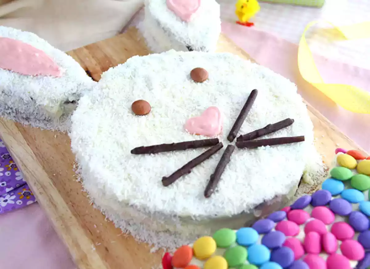 5. Torta a forma di coniglietto di Pasqua