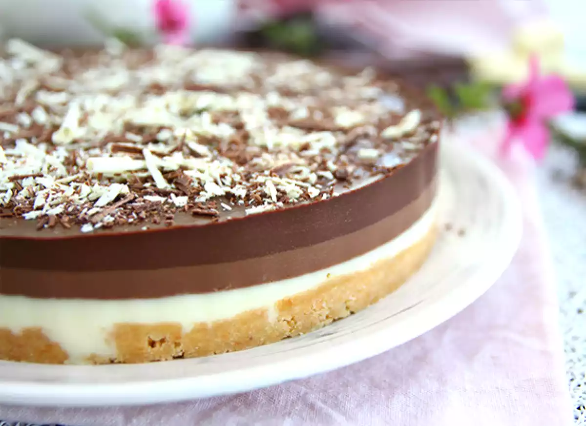 2. Torta ai tre cioccolati: il dolce perfetto per smaltire tutte le uova di Pasqua