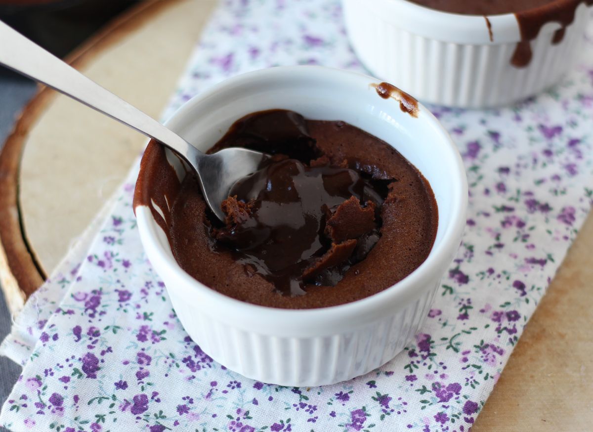 6. Tortini al cioccolato in friggitrice ad aria: la ricetta veloce per riciclare il cioccolato di Pasqua