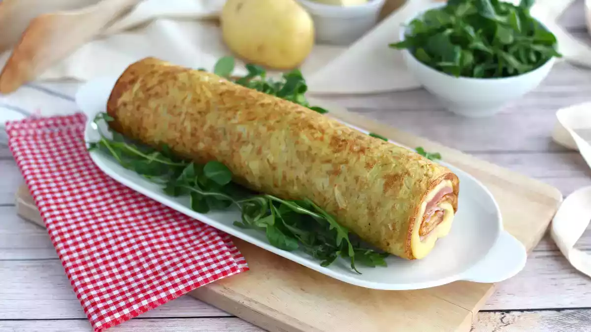 7. Rotolo di patate con scamorza e prosciutto