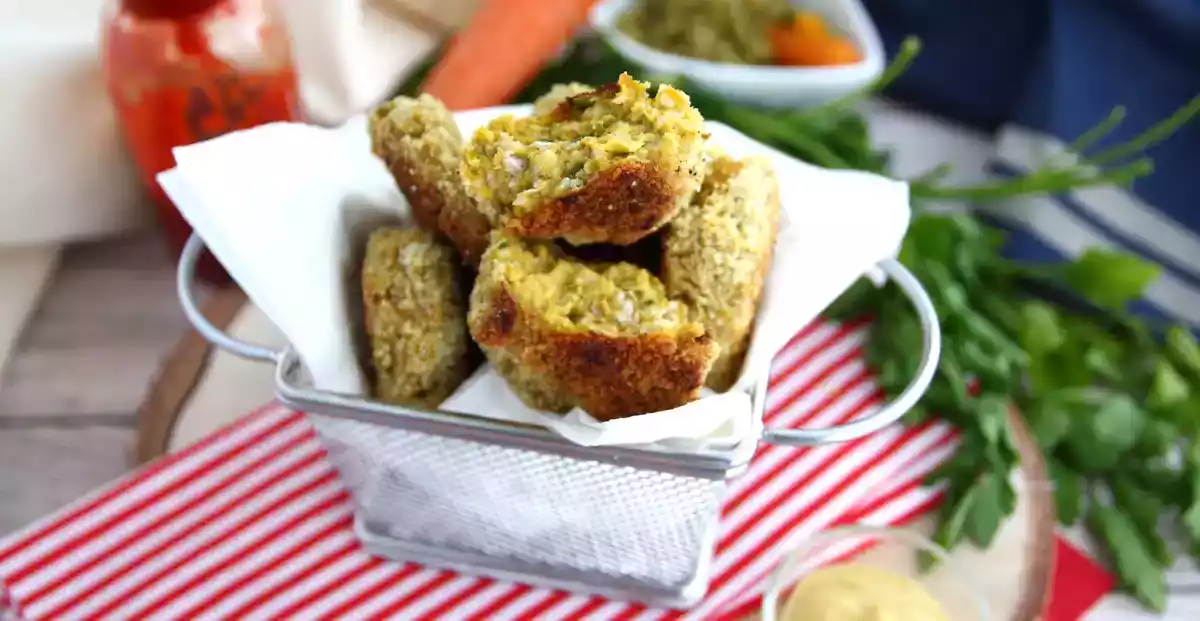 8. Nuggets di pollo con piselli e carote