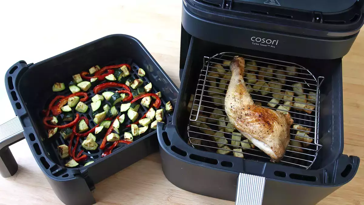 Coscia di pollo con patate e verdure