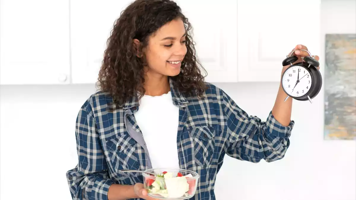 Mangiate al momento giusto? Scoprite l'intervallo ideale tra i pasti!