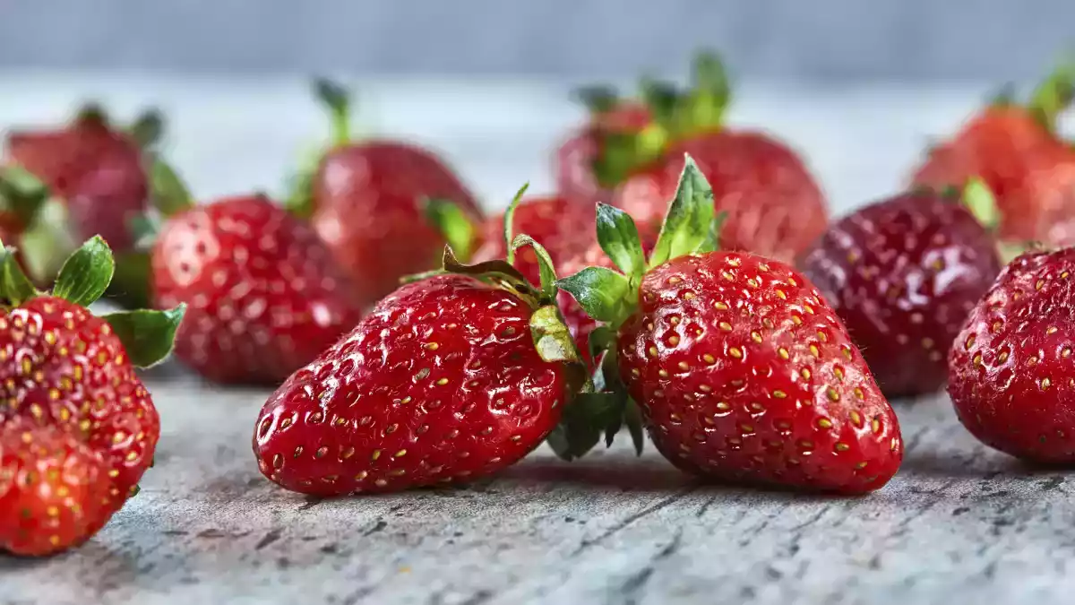 Così le fragole non marciranno più. I migliori trucchi da provare a casa!