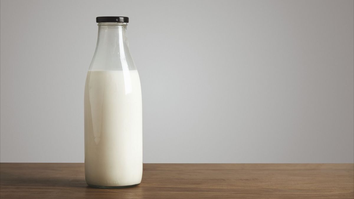 Il posto peggiore dove conservi il latte (e lo fai ogni giorno!)