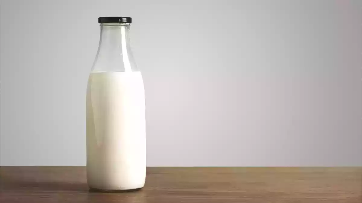 Il posto peggiore dove conservi il latte (e lo fai ogni giorno!)
