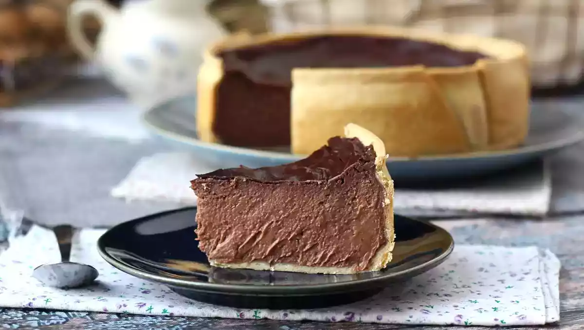 Non sai cosa fare con le uova di Pasqua avanzate? Ecco 6 ricette irresistibili per riciclare il cioccolato!