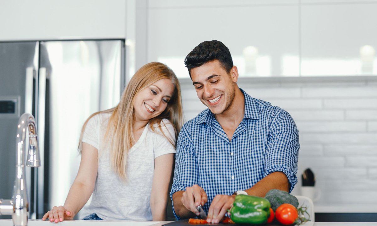 Cucina sprint: 9 trucchi da chef per preparare la cena in metà tempo