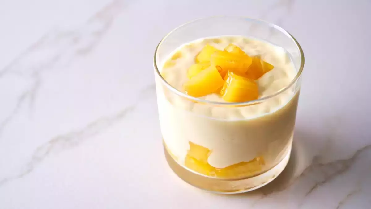 Mescola l’ananas con questo ingrediente e ottieni il dolce estivo più facile di sempre