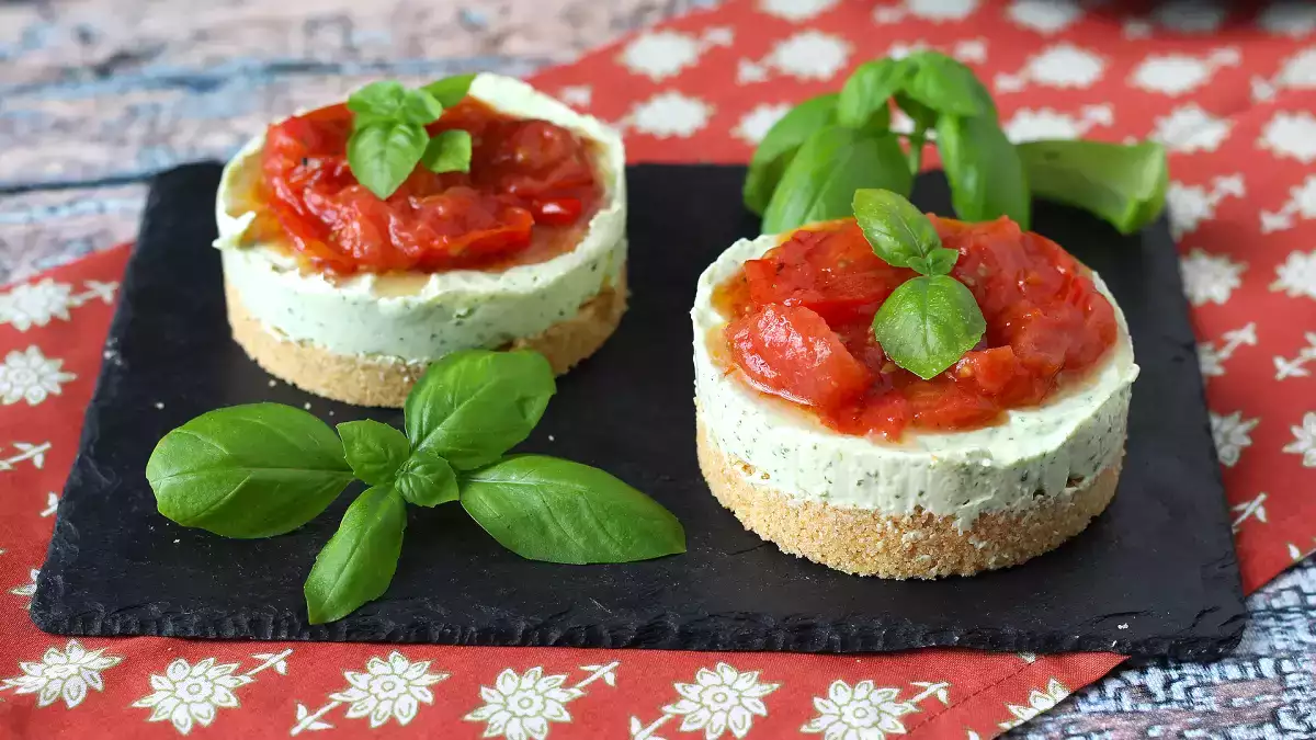 La cheesecake salata estiva che mette tutti d'accordo