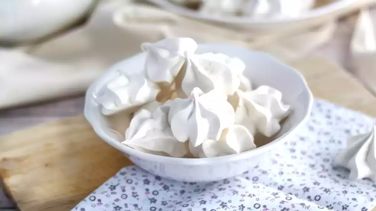 Gli errori più comuni che rovinano la meringa (e come evitarli per sempre)