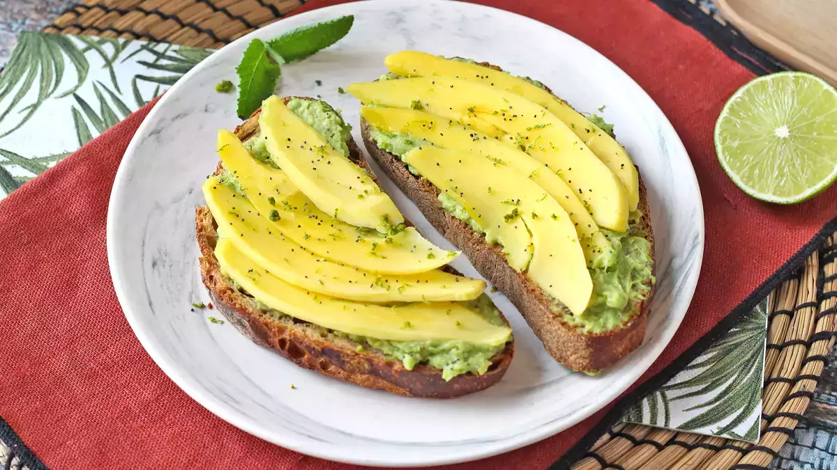 L’avocado toast che cambierà la vostra colazione: pronto in 8 minuti e irresistibile