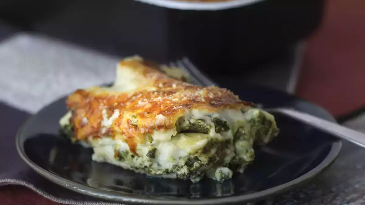 Queste 7 ricette provano che l’unione tra spinaci e formaggio è la più sensuale della cucina