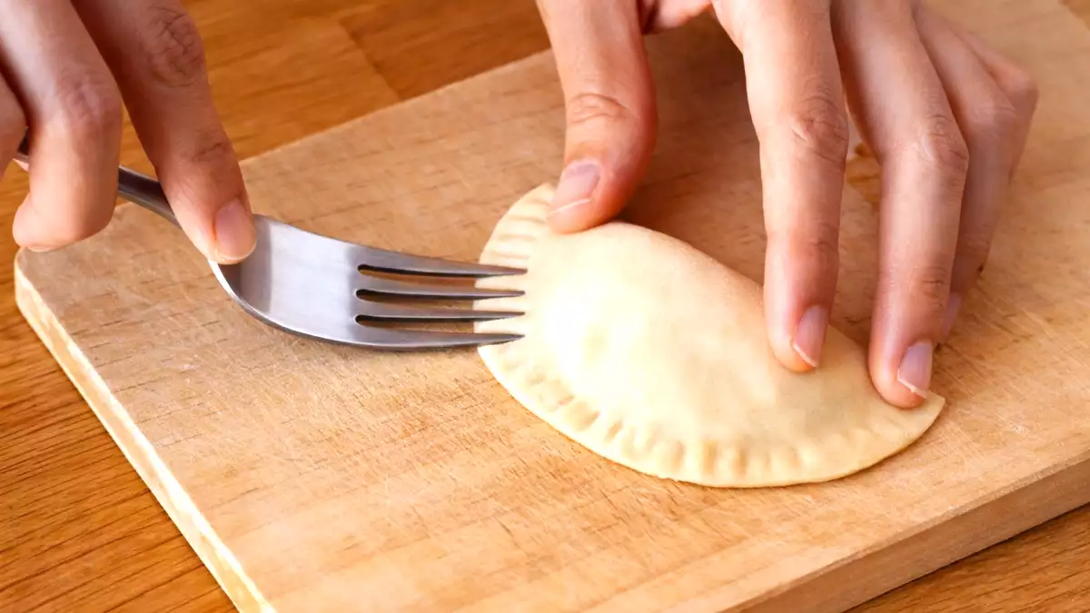 Trucchi di cucina con la forchetta: lo strumento multiuso più utile che hai già in casa