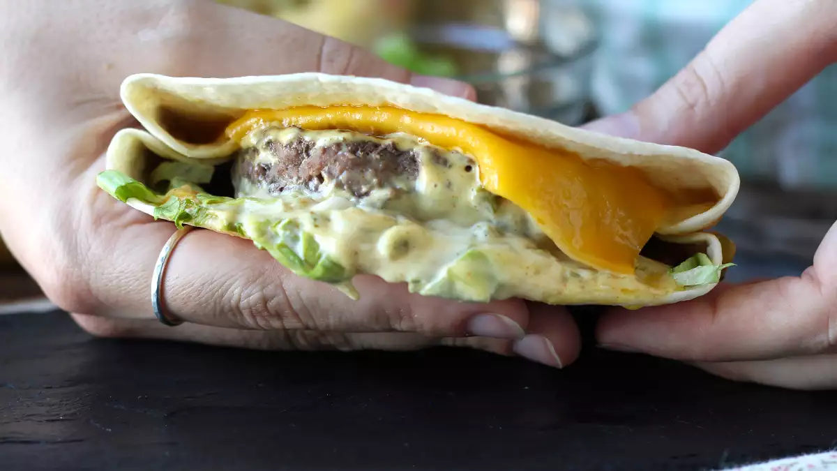 Questo wrap ha il sapore di un Big Mac... ed è pronto in pochi minuti!