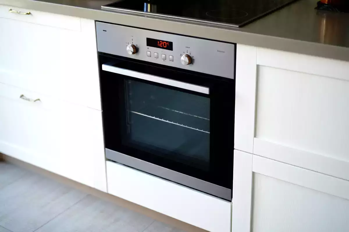 Forno ventilato o statico? Ecco perché scegliere la ventilazione assistita ti cambia davvero la vita in cucina