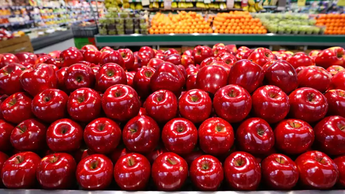 Vi fidate delle mele lucide del supermercato? C’è qualcosa che pochi conoscono davvero.