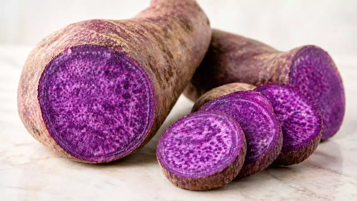 Ube: il tubero viola che sta conquistando social e cucina italiana