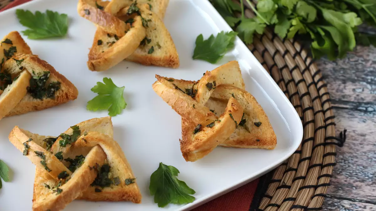 Pancarrè e pane protagonisti in cucina: 10 idee sfiziose e veloci per antipasti e aperitivi