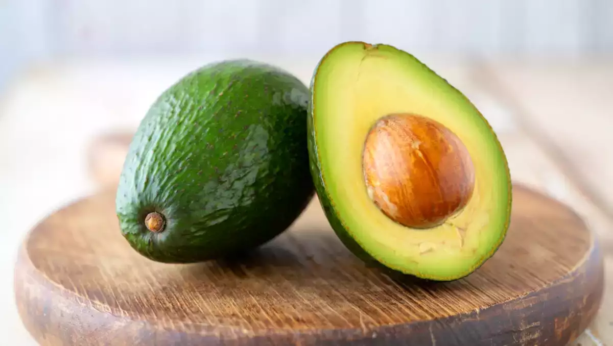 Scopri l'alimento economico che sostituisce l'avocado senza perdere nutrienti essenziali