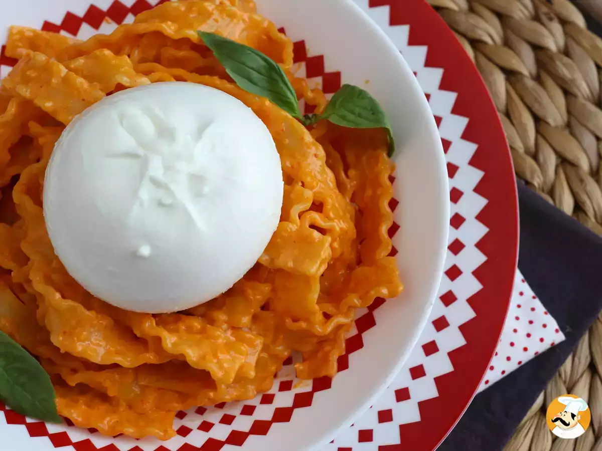 Sorprendi i tuoi amici: 8 idee con burrata per cene all'aperto indimenticabili