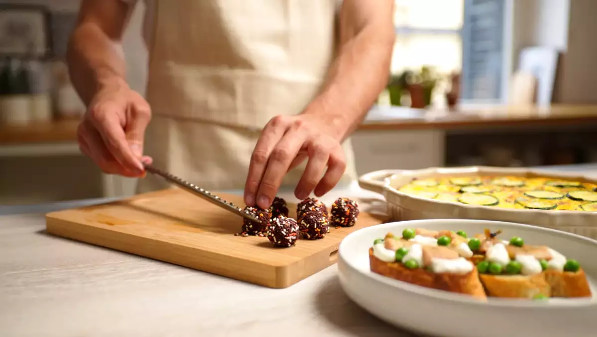 Menu del giorno, 31 luglio: bruschetta con pesce spada, frittata al forno e dolcetti brasiliani