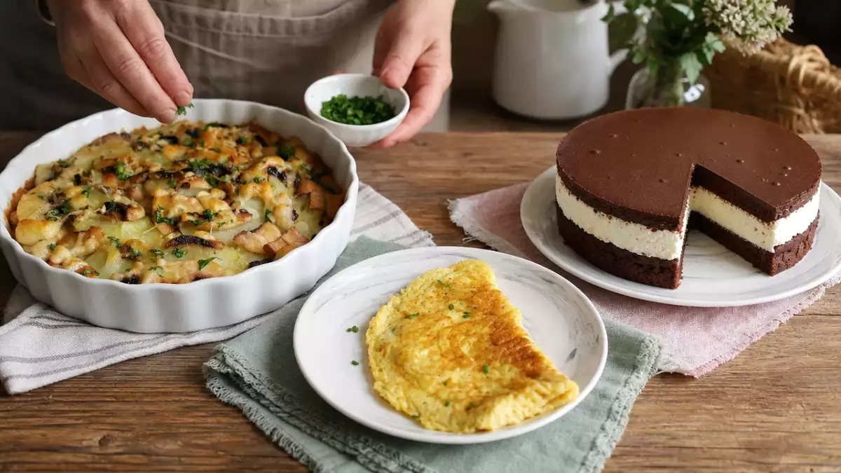 Menu del giorno, 26 settembre: tortino di patate e funghi, omelette al formaggio e torta bounty