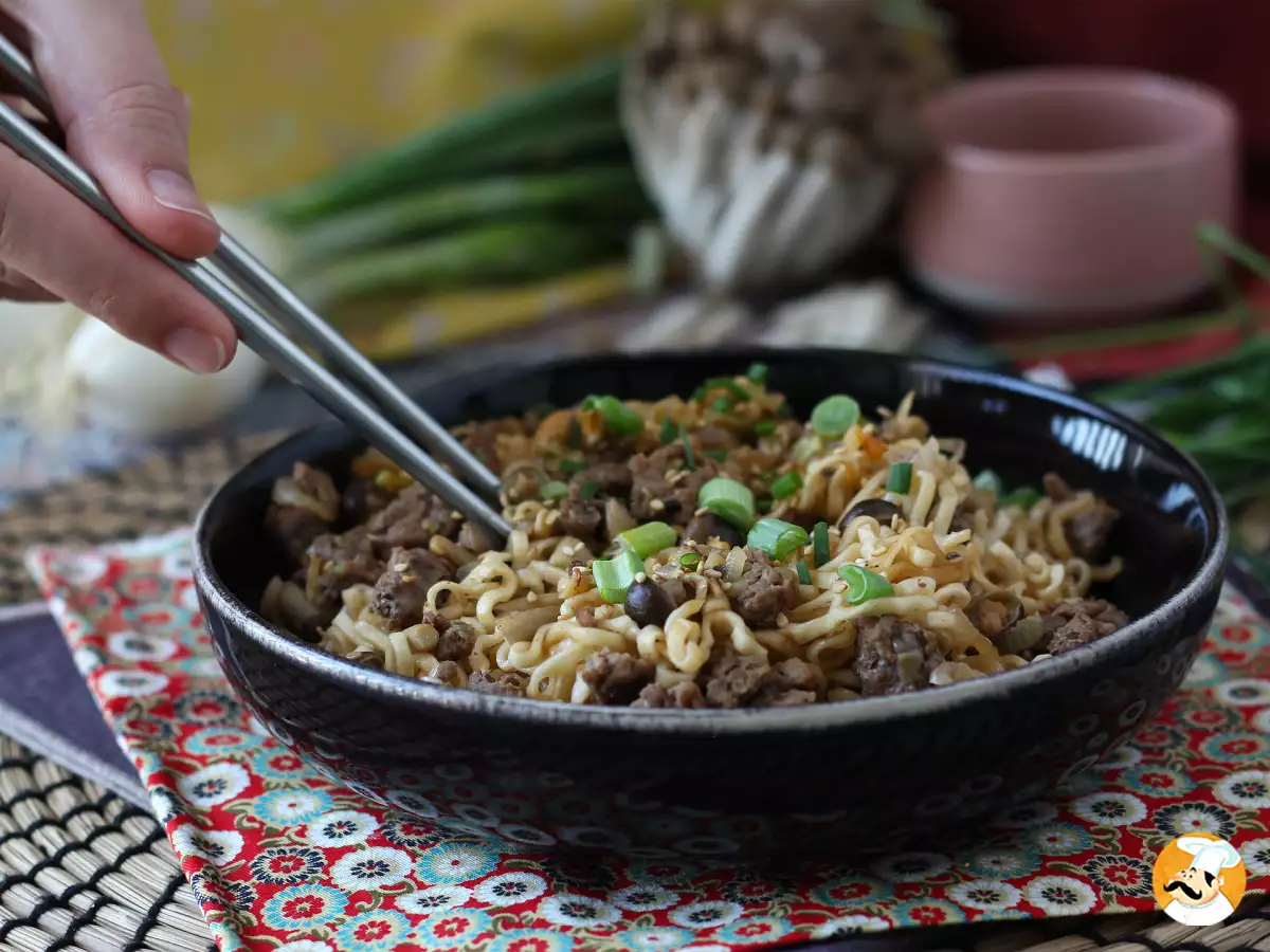 Noodles in padella meglio del takeaway: 7 ricette veloci da fare quando hai fame subito