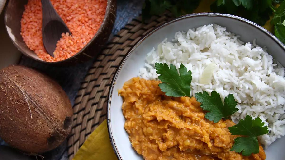 Fagioli e lenticchie possono sostituire la carne? Ecco quante proteine offre davvero una porzione