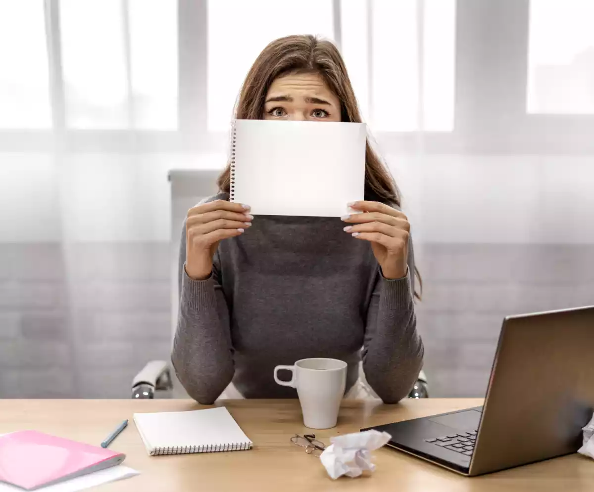 Come evitare l'imbarazzo dello stomaco che brontola al lavoro?