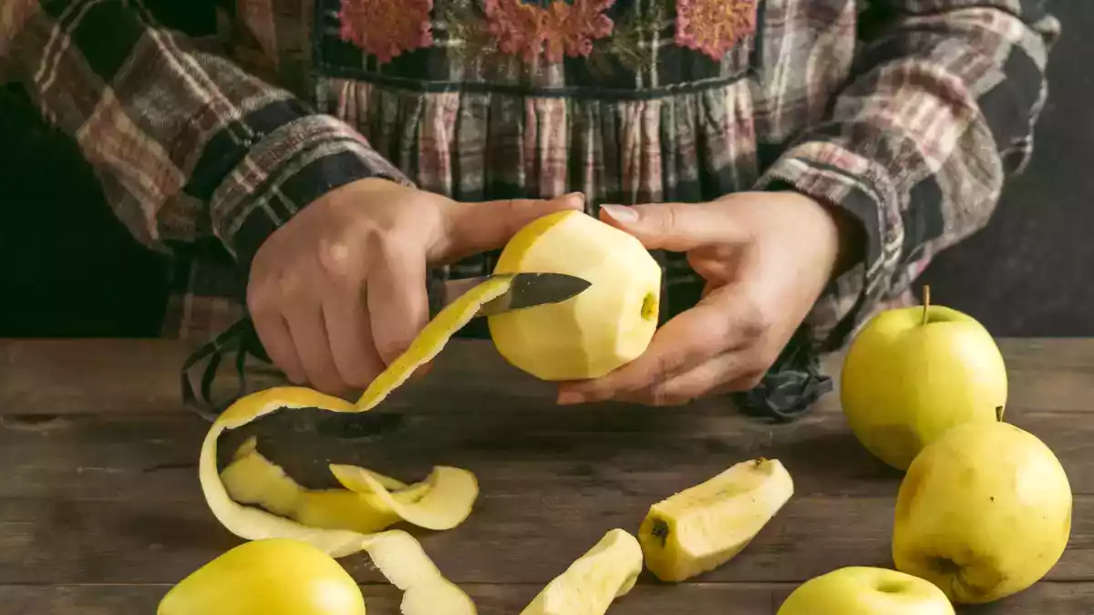 Non buttate via la buccia delle mele! Scoprite i suoi incredibili benefici per la salute