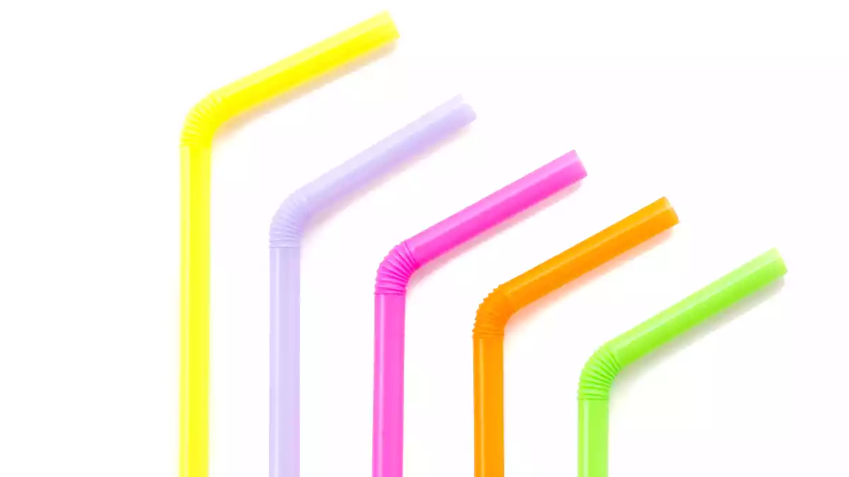 L'ultima decisione di Trump sulle cannucce di plastica ha sollevato un ampio dibattito. Ecco perché!