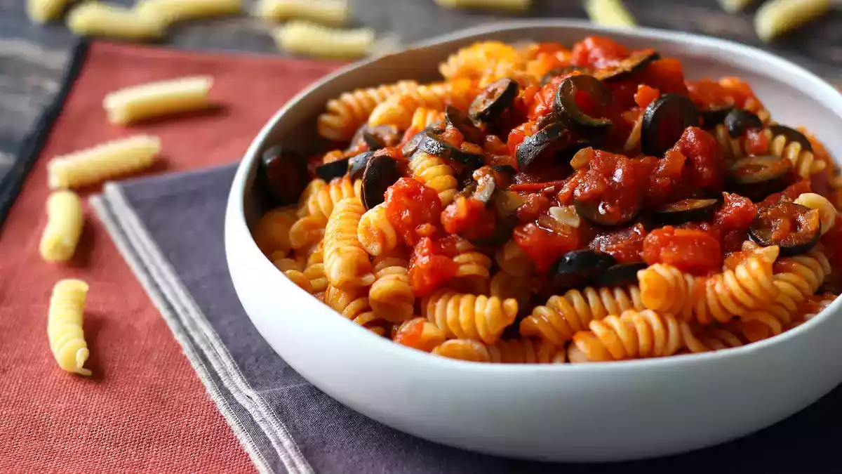 9 primi piatti con pochi ingredienti che salveranno la tua cena!