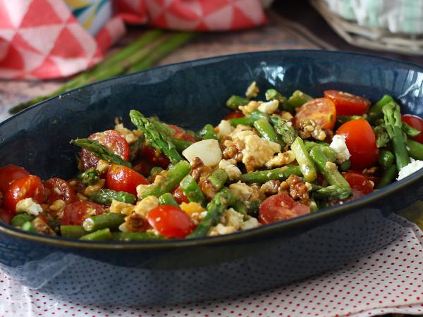 I superalimenti primaverili da mettere nel piatto