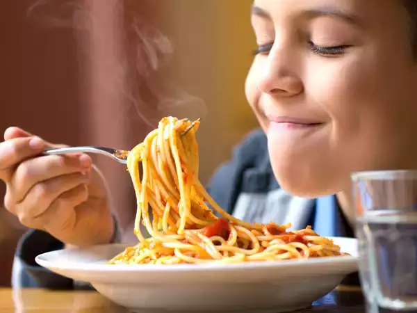 Pasta tutti i giorni: abitudine innocente o pericolo per la salute?