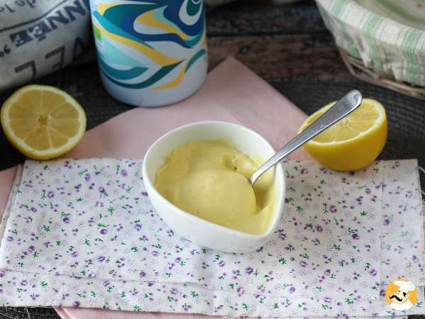 Dopo aver assaggiato queste 6 versioni, non comprerete più la maionese già pronta!