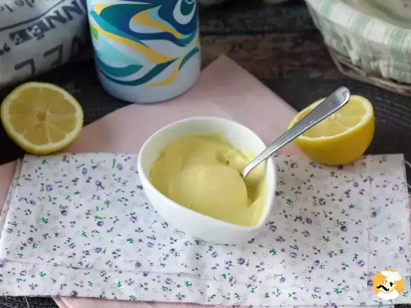 Dopo aver assaggiato queste 6 versioni, non comprerete più la maionese già pronta!