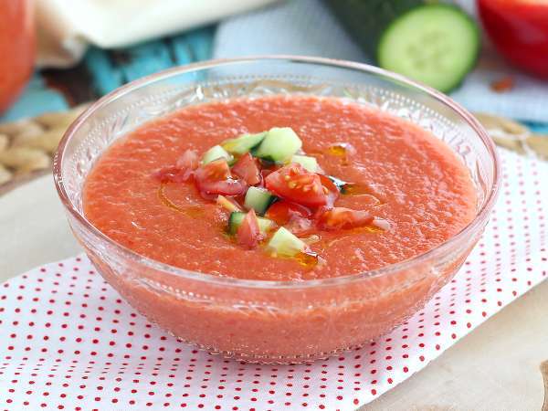 Se sei stato in Spagna l’hai sicuramente assaggiato: ecco come preparare il vero gazpacho a casa in 10 minuti!