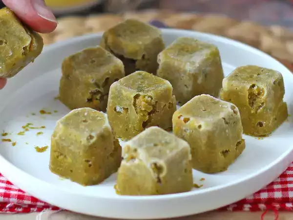 Dado fatto in casa: naturale, ricco di sapore e si conserva per mesi in congelatore