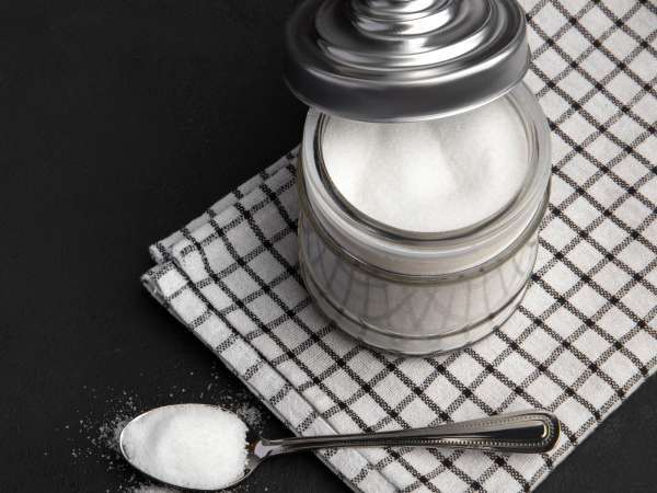 Tu che tieni lo zucchero sempre nello stesso barattolo, ecco come si rovina senza che tu lo sappia