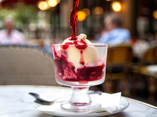 L'abbinamento più inaspettato dell'anno: vino e gelato, l'accoppiata vincente di TikTok