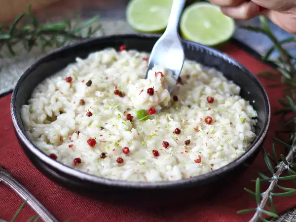 12 primi natalizi ad alto impatto visivo che dimostrano che si può stupire senza spendere troppo