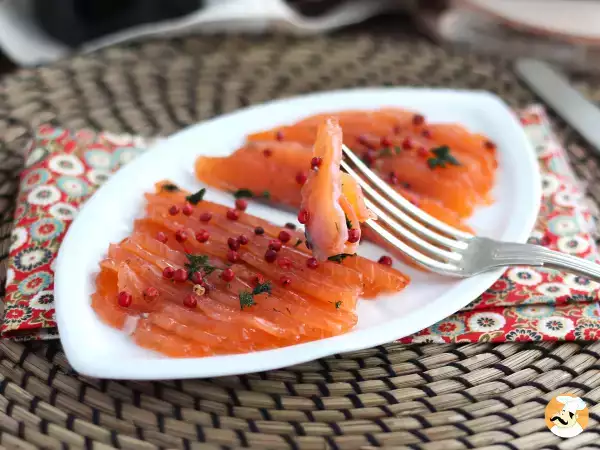 Come si prepara il salmone gravlax perfetto per la Vigilia Natale?