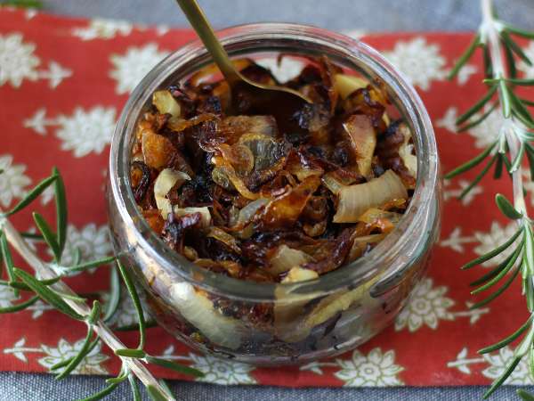 Confit di cipolle: facile, economico e ideali per le Feste