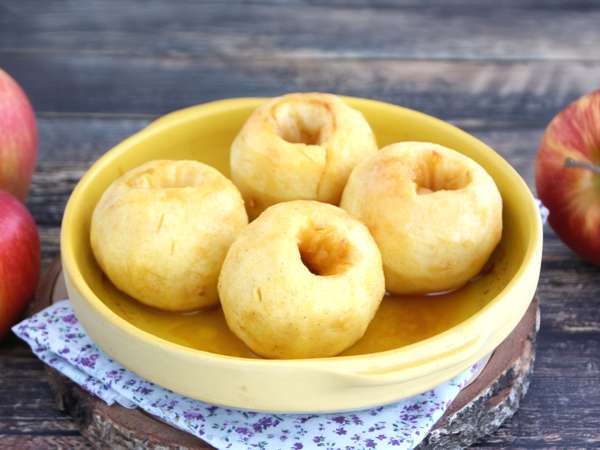 Mela cruda o cotta? Questa semplice scelta può influenzare l'umore, il senso di sazietà e persino la glicemia